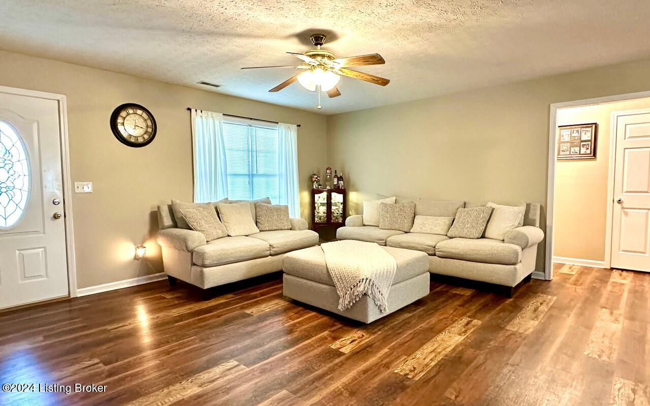 559 Grant Road Leitchfield, KY 42754 - Photo 14 of 57 Open Concept Living Area