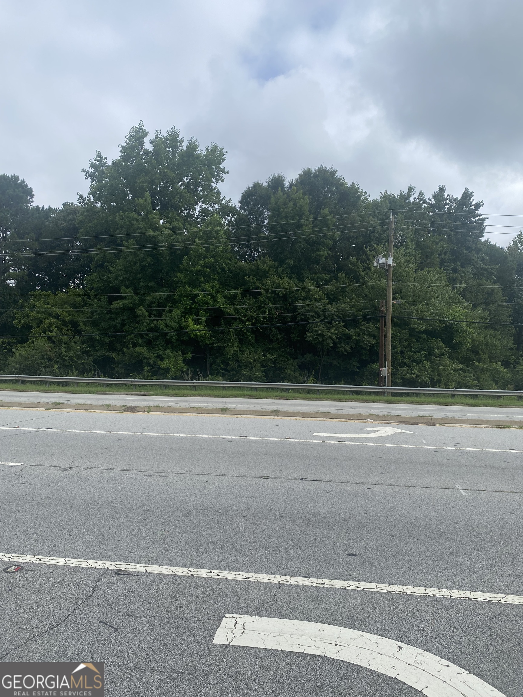 2095 Sigman Road Northwest Conyers, GA 30012 - Photo 4 of 11 a view of a space