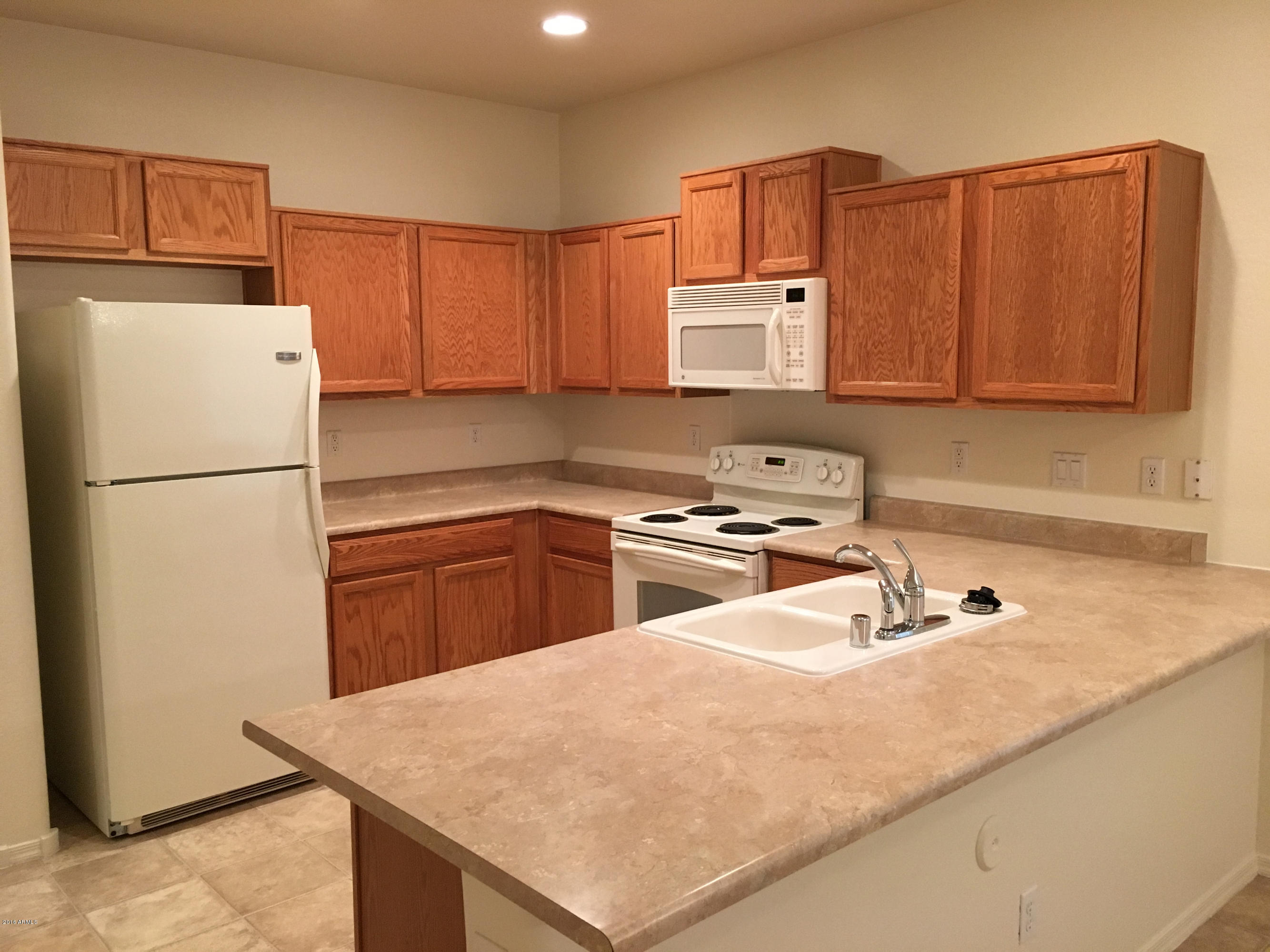 17232 West Rimrock Street Surprise, AZ 85388 - Photo 5 of 23 E