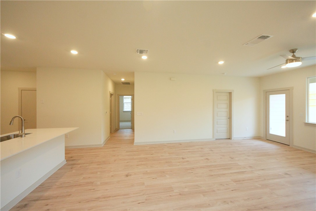 10625 Gonzales Ranger Pass Austin, TX 78754 - Photo 5 of 26