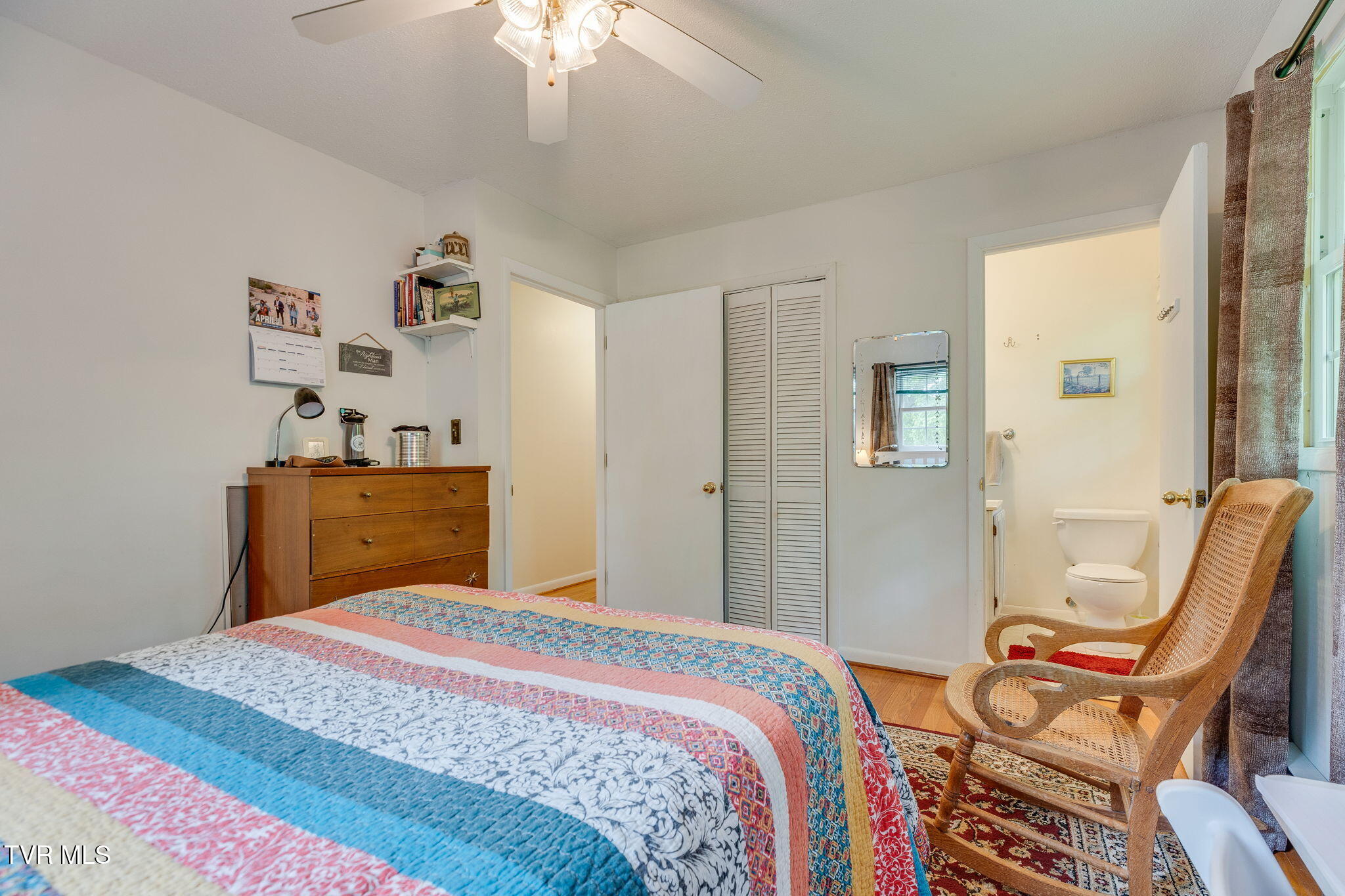 824 Balsam Circle Erwin, TN 37650 - Photo 17 of 36 017