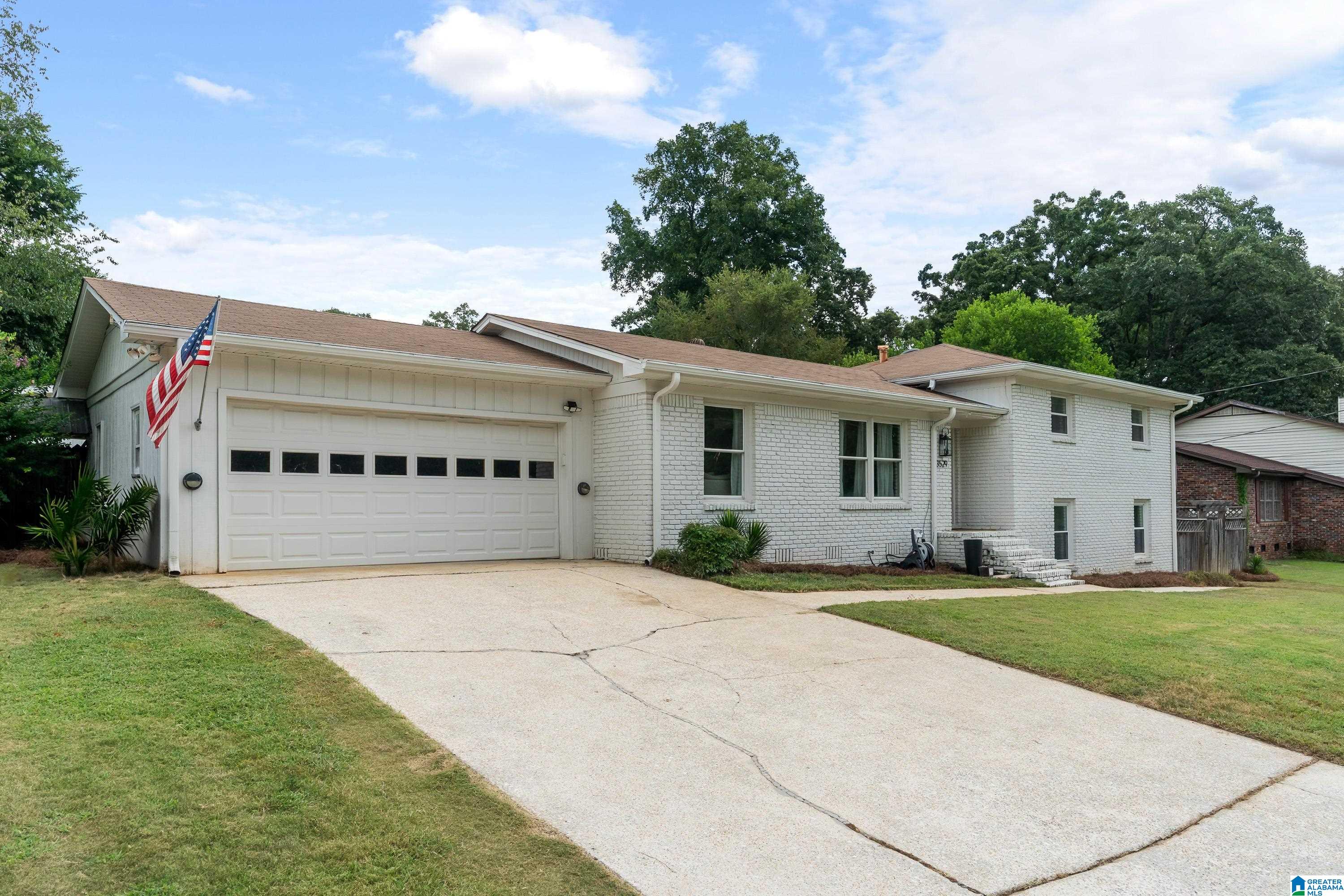 3529 Laurel View Road Birmingham, AL 35216 - Photo 2 of 29
