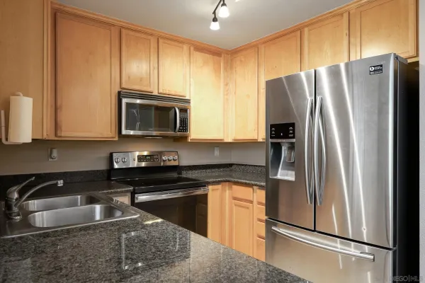 $340,000 | 2275 Del Mar Way, Unit 306, Corona, CA 92882