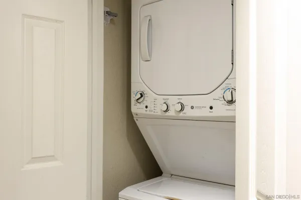 $340,000 | 2275 Del Mar Way, Unit 306, Corona, CA 92882