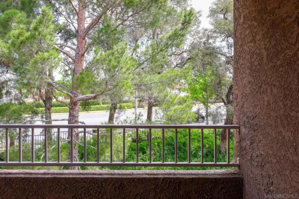 $340,000 | 2275 Del Mar Way, Unit 306, Corona, CA 92882