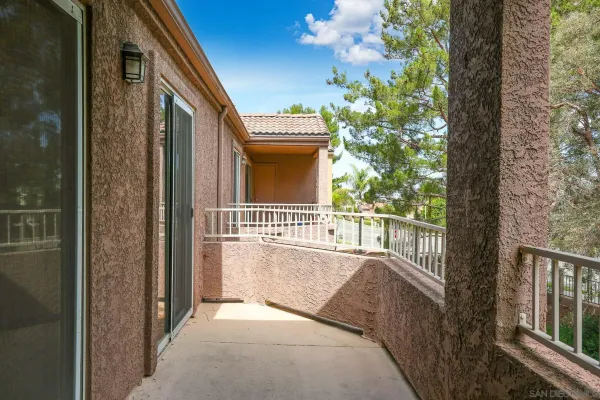 $340,000 | 2275 Del Mar Way, Unit 306, Corona, CA 92882