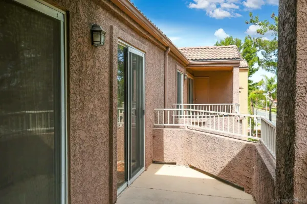 $340,000 | 2275 Del Mar Way, Unit 306, Corona, CA 92882