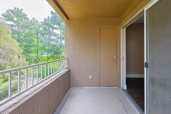 $340,000 | 2275 Del Mar Way, Unit 306, Corona, CA 92882