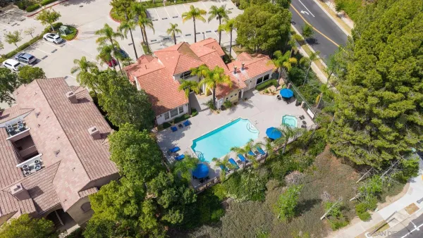 $340,000 | 2275 Del Mar Way, Unit 306, Corona, CA 92882