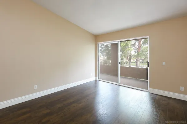 $340,000 | 2275 Del Mar Way, Unit 306, Corona, CA 92882