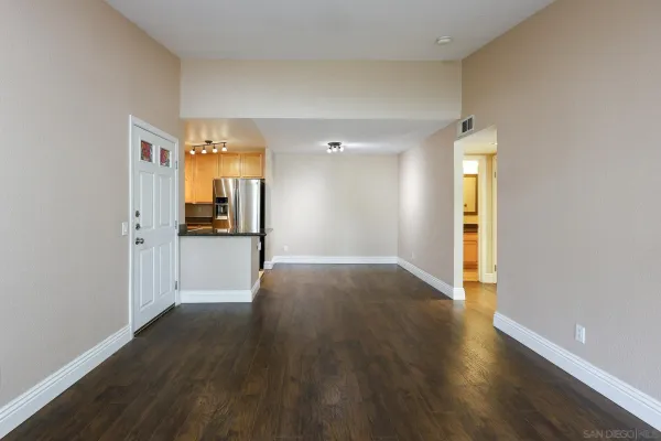 $340,000 | 2275 Del Mar Way, Unit 306, Corona, CA 92882