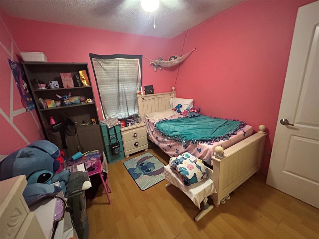 9548 Richmond Circle Boca Raton, FL 33434 - Photo 31 of 38 a room with furniture and a rug