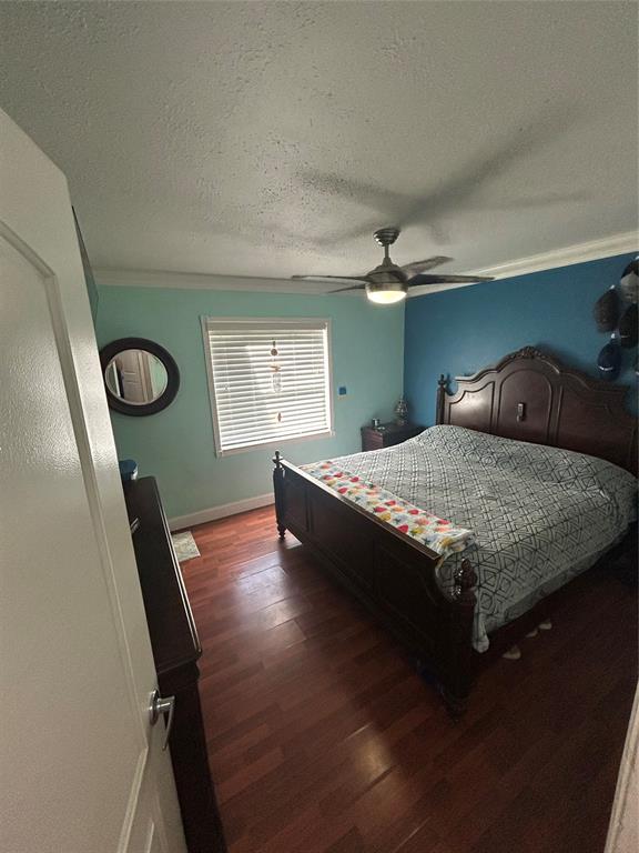 9548 Richmond Circle Boca Raton, FL 33434 - Photo 35 of 38 a bedroom with a bed and a window