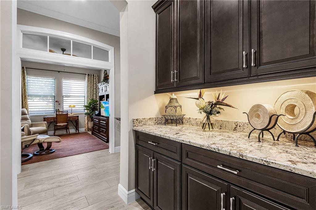 1434 Redona Way Naples, FL 34113 - Photo 10 of 47