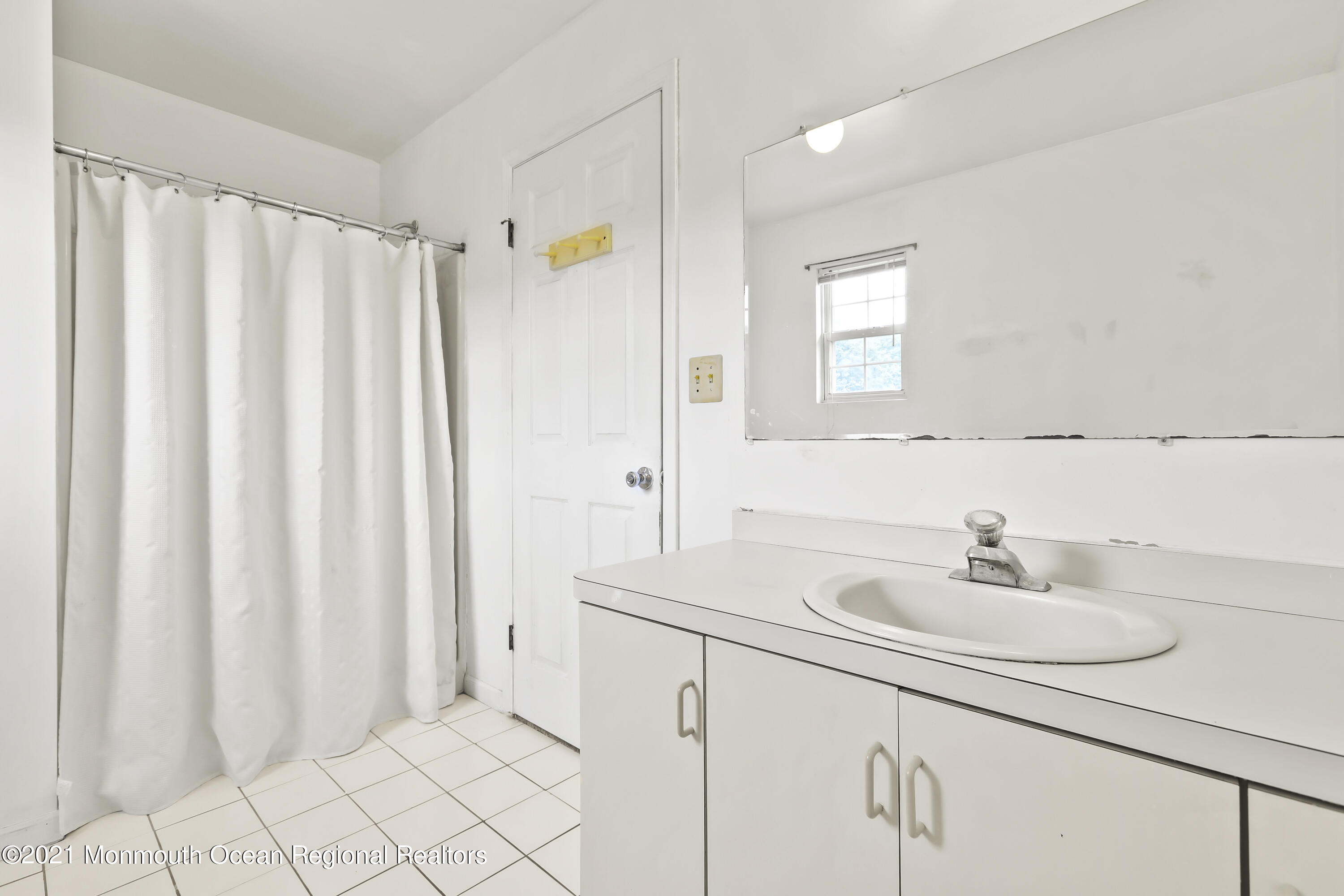 760 Farmingdale Road Jackson, NJ 08527 - Photo 20 of 29 primary bathroom