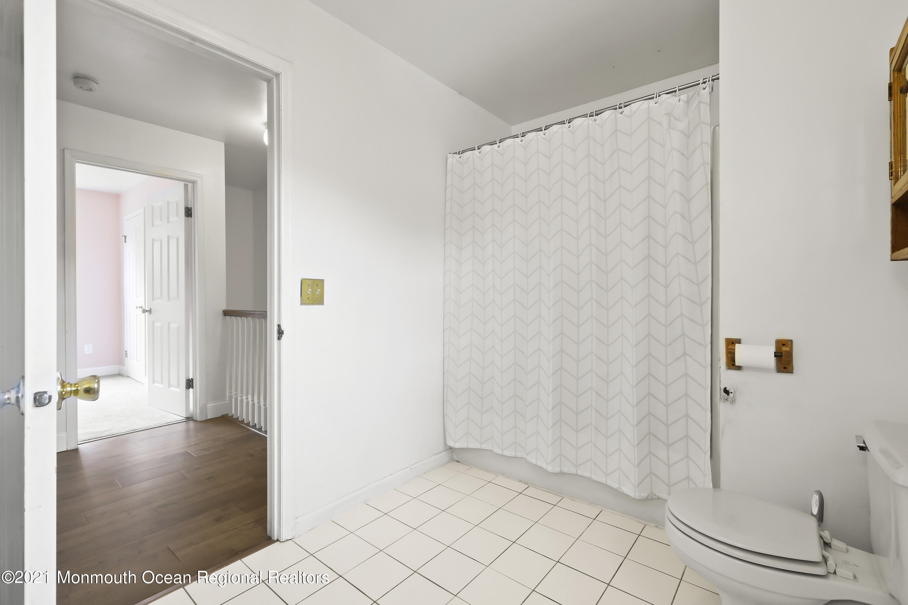 760 Farmingdale Road Jackson, NJ 08527 - Photo 22 of 29 hallway bathroom