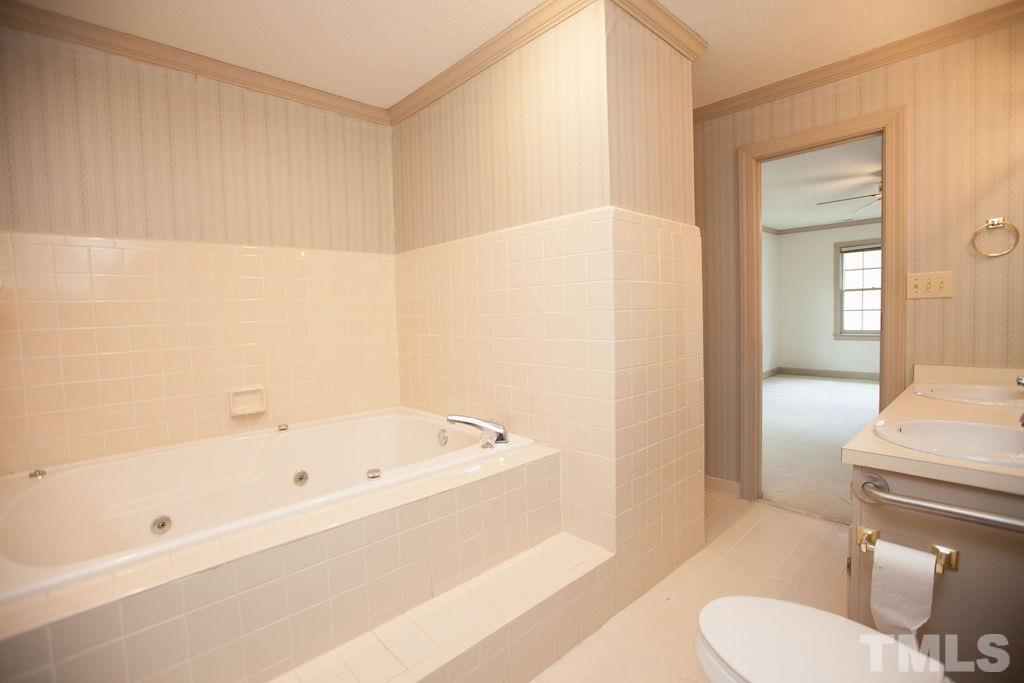 7923 Footman Way Raleigh, NC 27615 - Photo 8 of 19