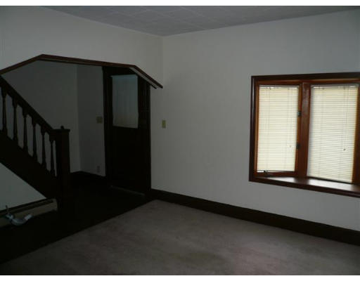 23 Dell Place Springfield, MA 01118 - Photo 3 of 5 Gallery Image 3