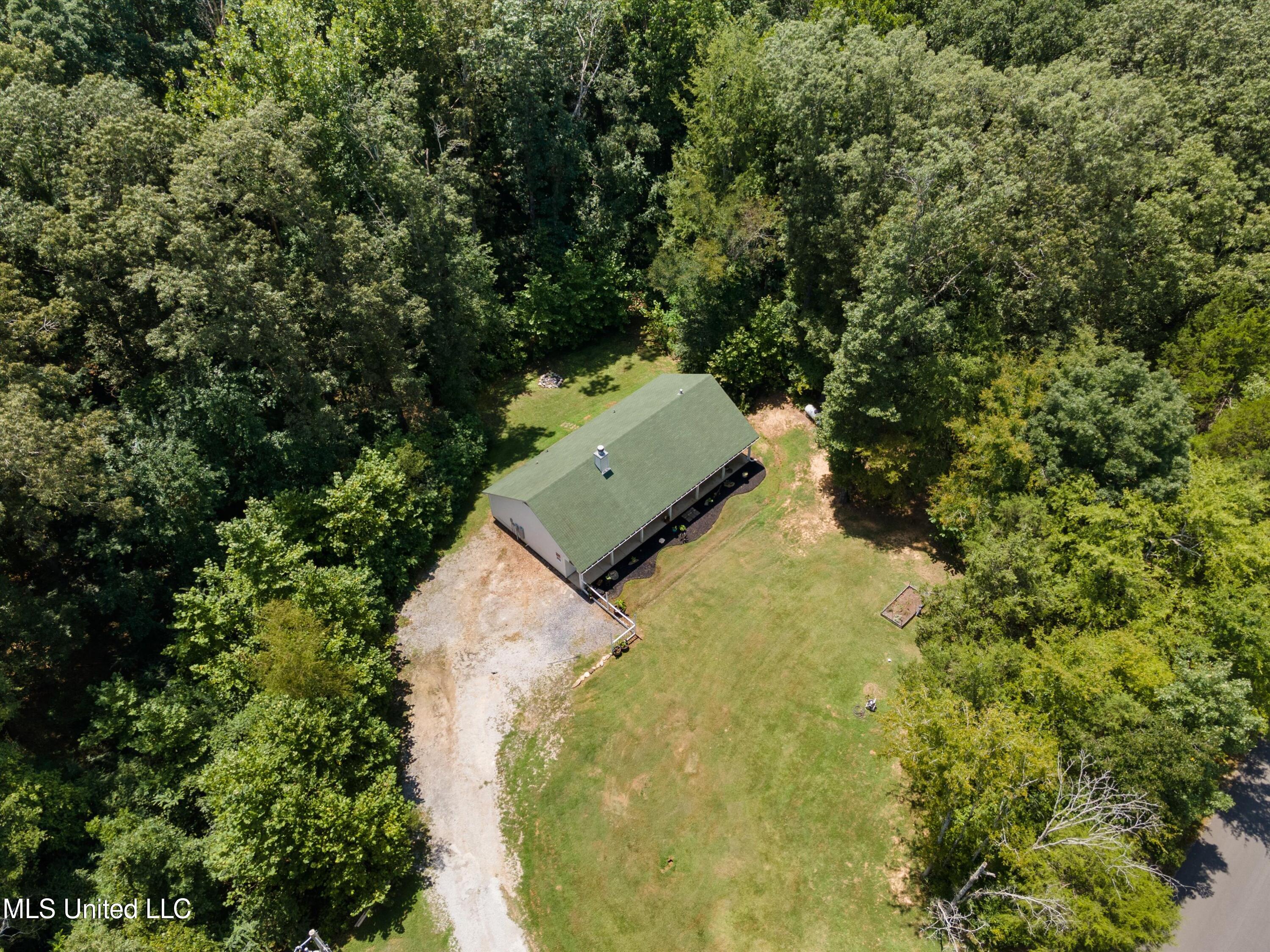135 Kathleen Road Byhalia, MS 38611 - Photo 29 of 34 29-DJI_0011