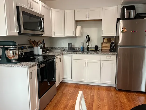 $2,550 | 27 Salem Street, Unit 1, Woburn, MA 01801