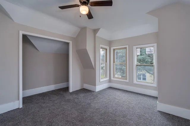 $299,900 | 212 North Murphy Street, Lake Crystal, MN 56055