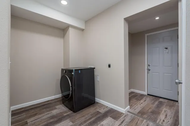 $299,900 | 212 North Murphy Street, Lake Crystal, MN 56055