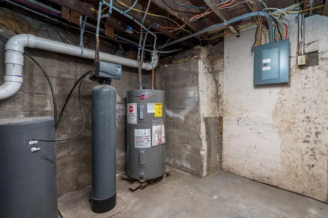 $299,900 | 212 North Murphy Street, Lake Crystal, MN 56055