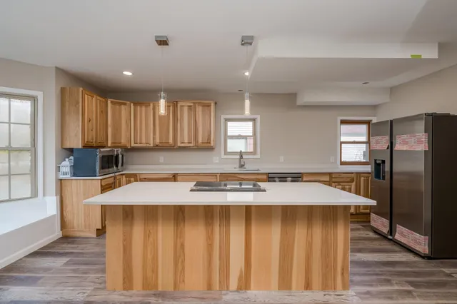 $299,900 | 212 North Murphy Street, Lake Crystal, MN 56055