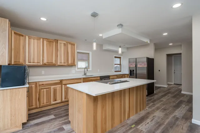 $299,900 | 212 North Murphy Street, Lake Crystal, MN 56055