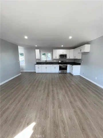 $2,495 | 531 West 56th Street, Unit 1/2, Los Angeles, CA 90037