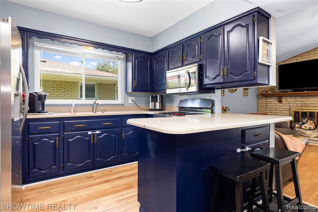 31720 Kelly Road Roseville, MI 48066 - Photo 14 of 42
