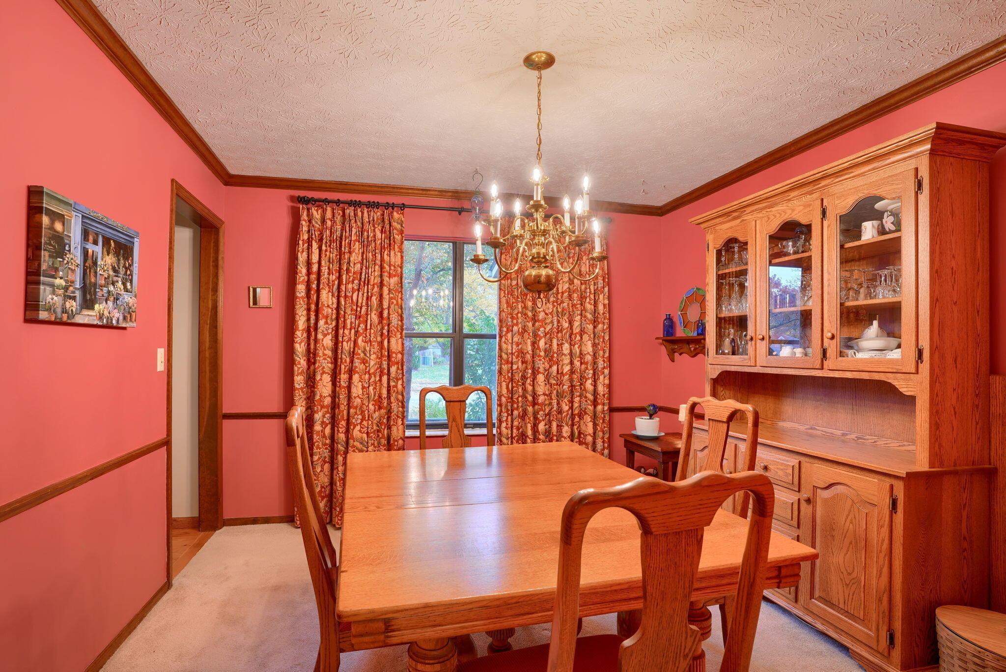 7770 Sanbrooke Road Dublin, OH 43016 - Photo 19 of 47 Dining Room