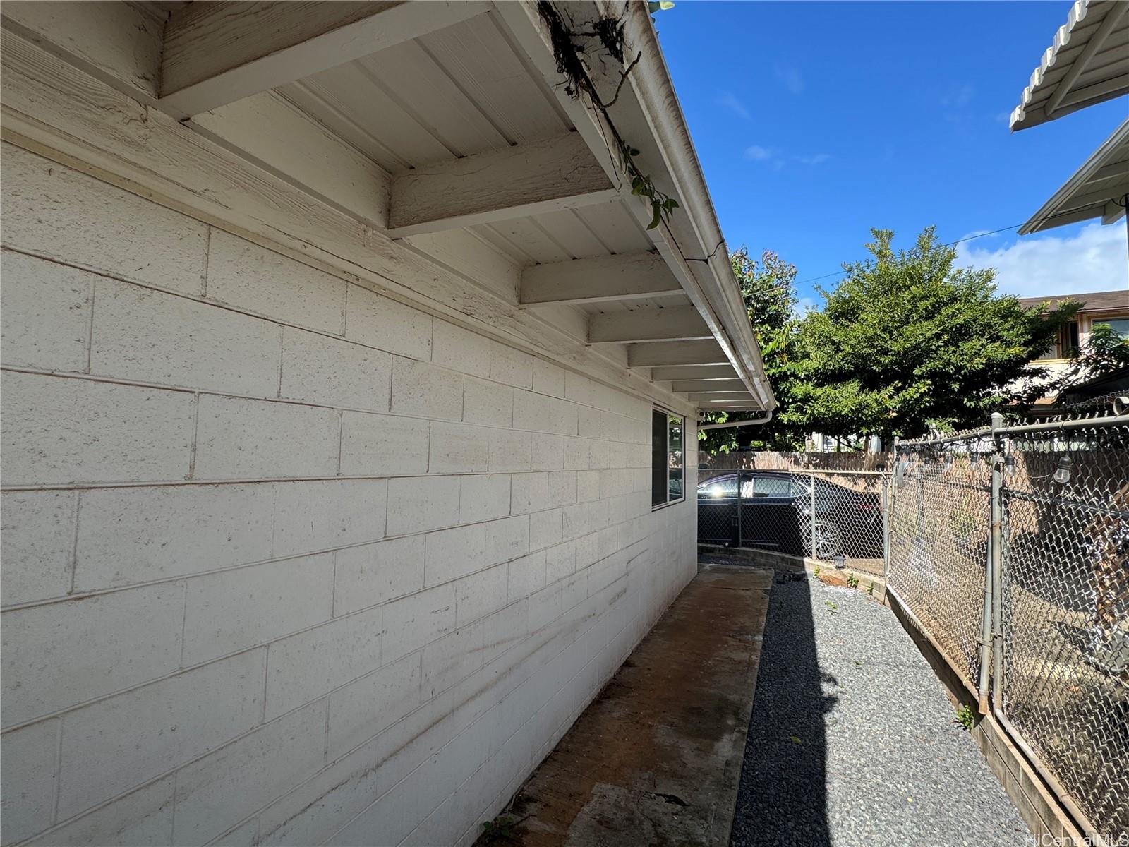 2326 Rose Street Honolulu, HI 96819 - Photo 4 of 19 a view of a balcony