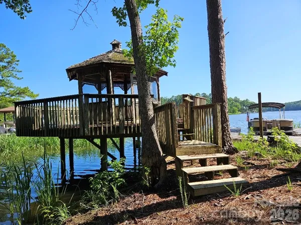 $275,000 | 1043 Woodside Drive, Winnsboro, SC 29180