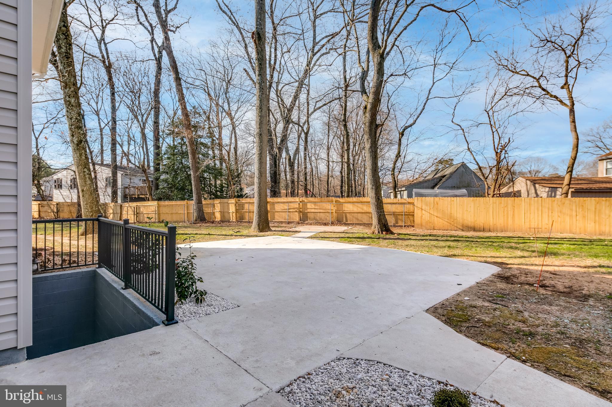 252 Magothy Bridge Road Pasadena, MD 21122 - Photo 7 of 32