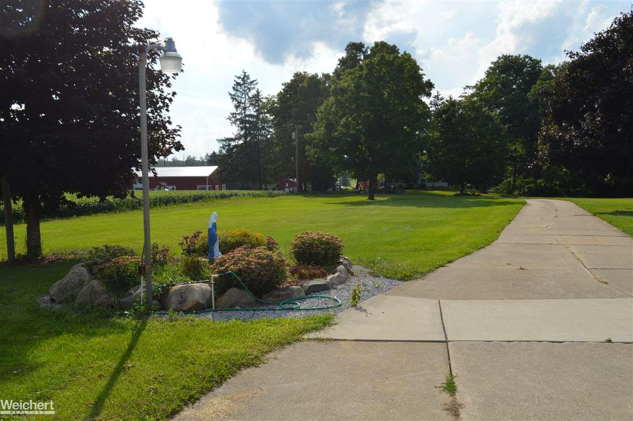 78800 Coon Creek Road Armada, MI 48005 - Photo 7 of 31 31373278-6.JPG