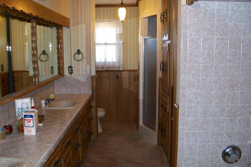 1804 Rimsite Drive Amarillo, TX 79118 - Photo 7 of 22 Master Bath w/walk in closet