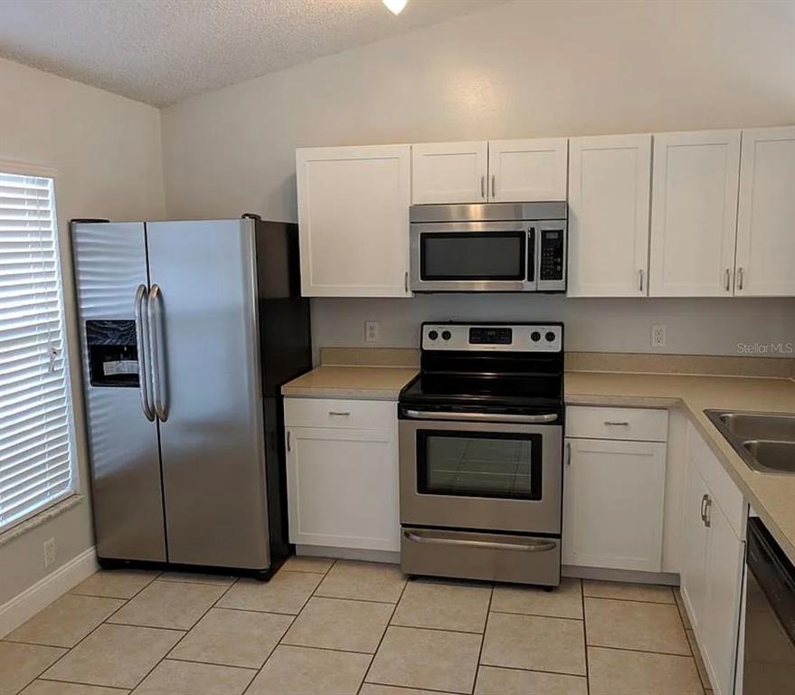 671 Regency Way Kissimmee, FL 34758 - Photo 2 of 14