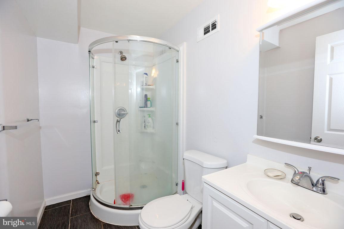 9640 Horizon Run Road, Unit 18C Gaithersburg, MD 20886 - Photo 10 of 14 Bath
