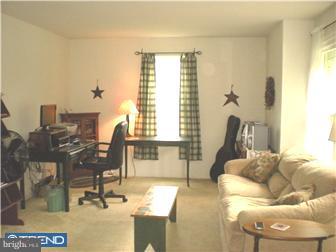 1119 Warren Road West Chester, PA 19382 - Photo 2 of 12 Living Room