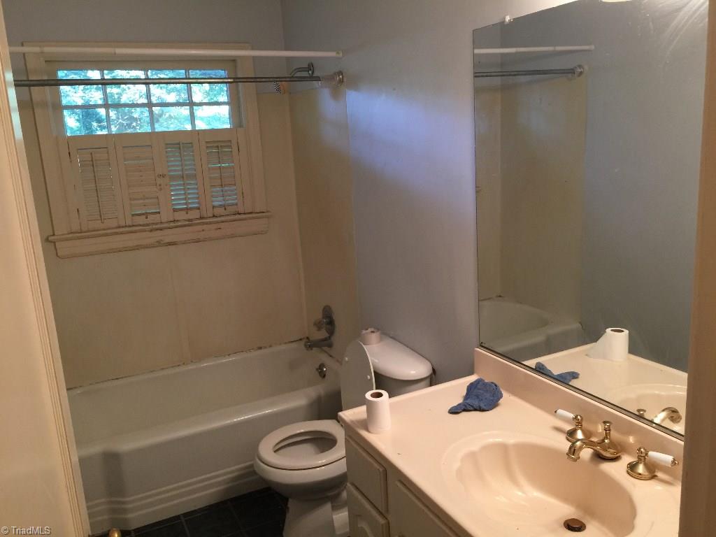 607 Forrest Street High Point, NC 27262 - Photo 7 of 15 Gallery Image 7