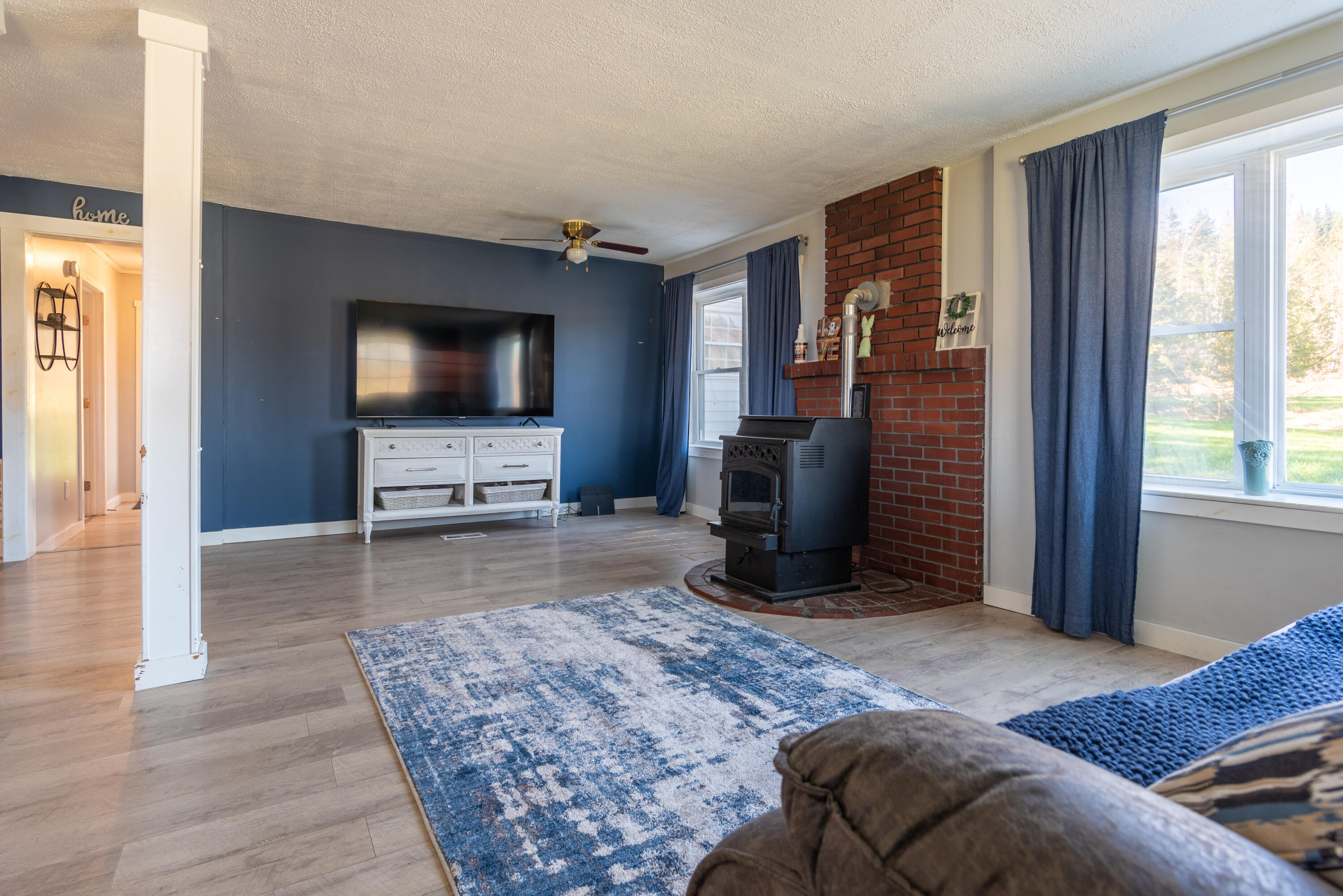 449 Aroostook Road Fort Kent, ME 04743 - Photo 12 of 33 Living Room