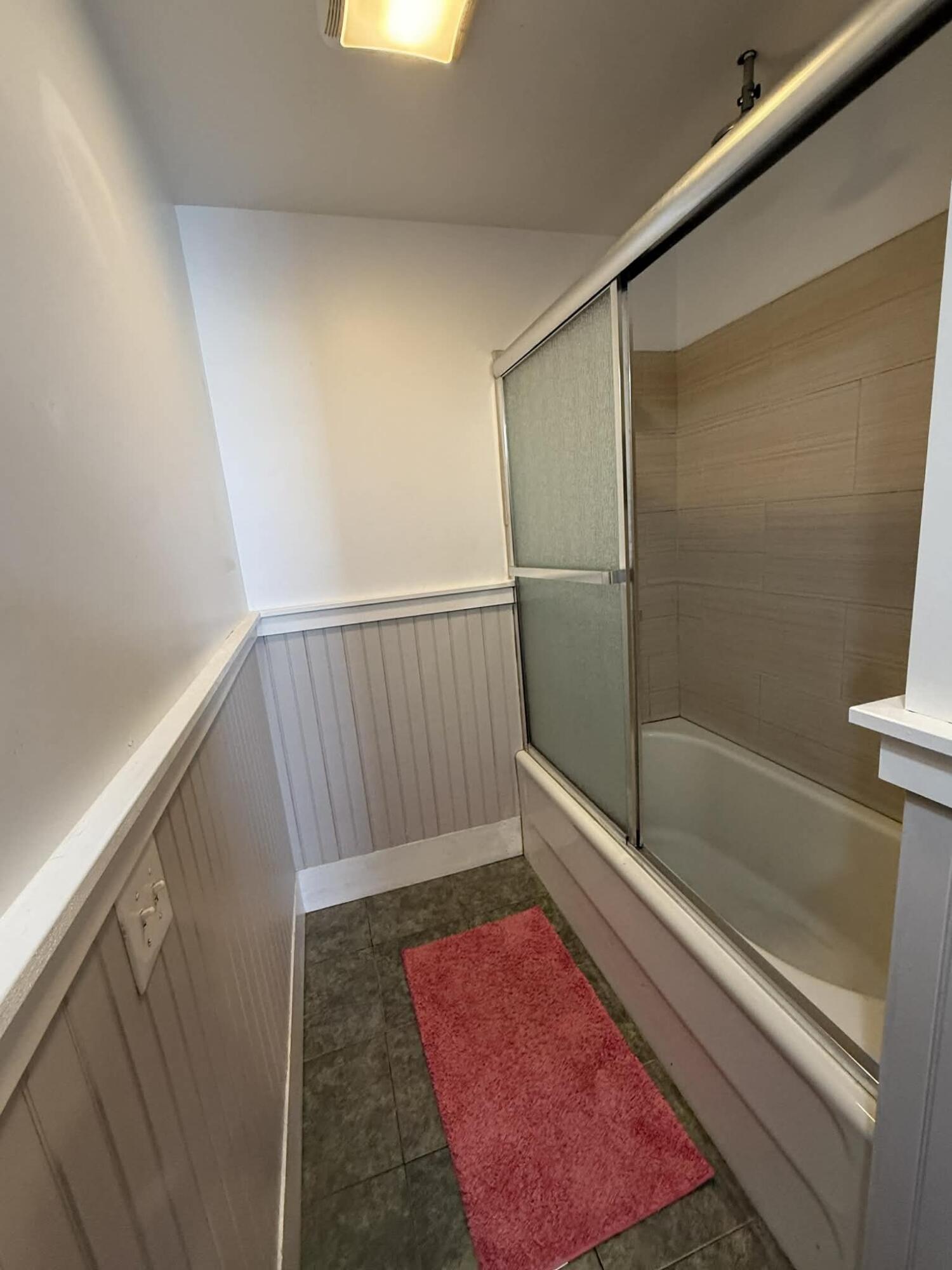 109 Shawmut Street Lewiston, ME 04240 - Photo 20 of 27 20551610-5633-4483-8ba5-52d0d2d92368