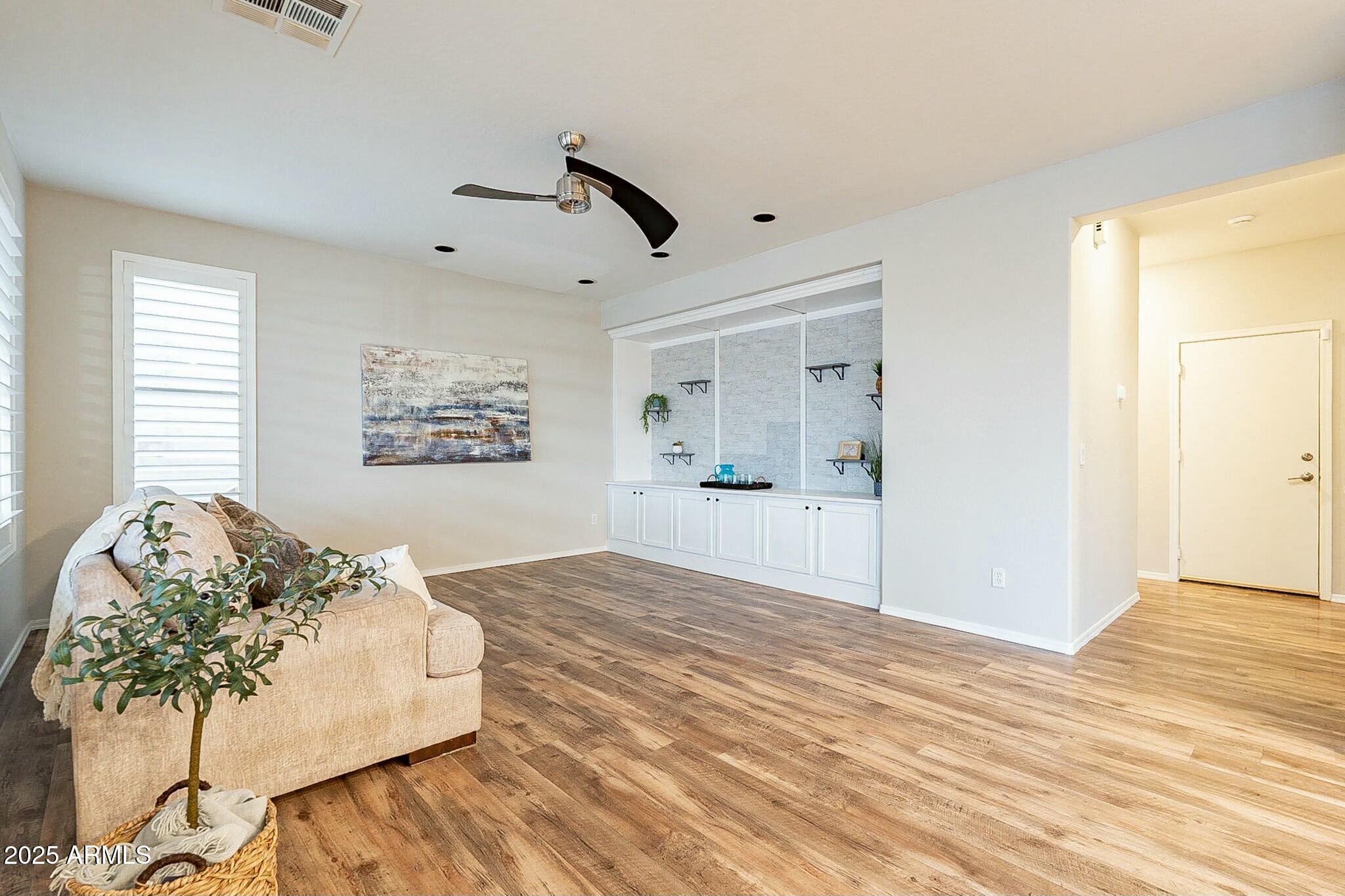 25622 North Singbush Loop Phoenix, AZ 85083 - Photo 18 of 31 tempImagejhvj68