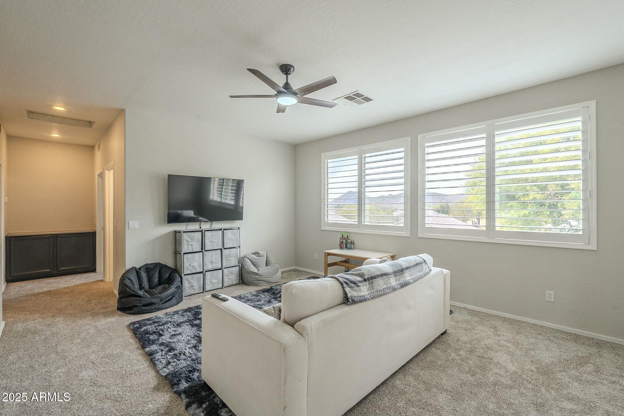 25622 North Singbush Loop Phoenix, AZ 85083 - Photo 20 of 31 tempImageqzQMfG