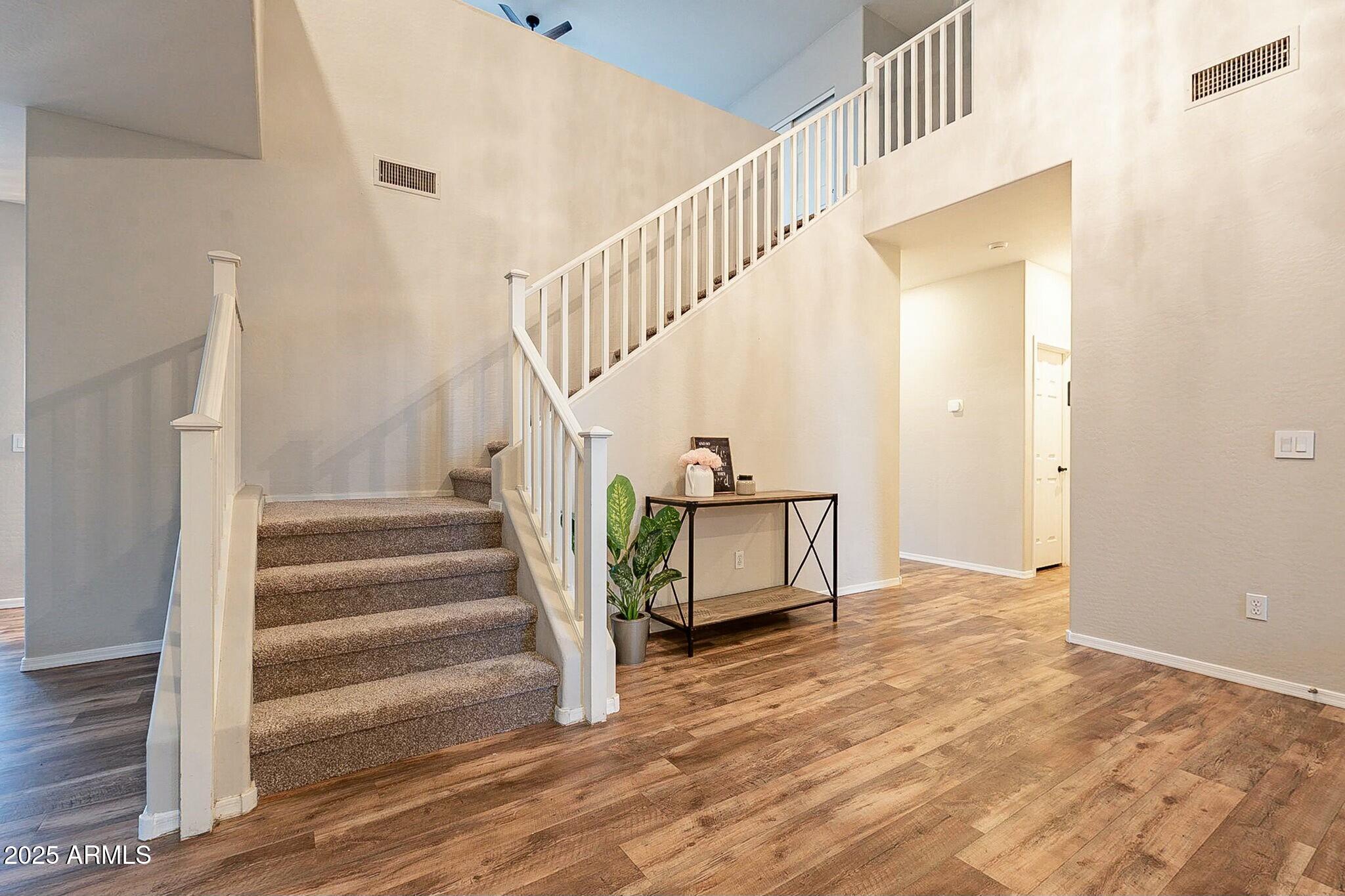 25622 North Singbush Loop Phoenix, AZ 85083 - Photo 8 of 31 tempImageqkxoUz