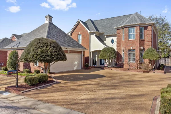 $510,000 | 940 Warwick Oaks Drive, Collierville, TN 38017