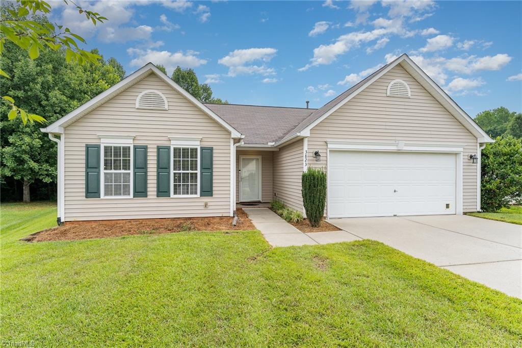 3823 Ranier Court Walkertown, NC 27051 - Photo 3 of 32 Gallery Image 3