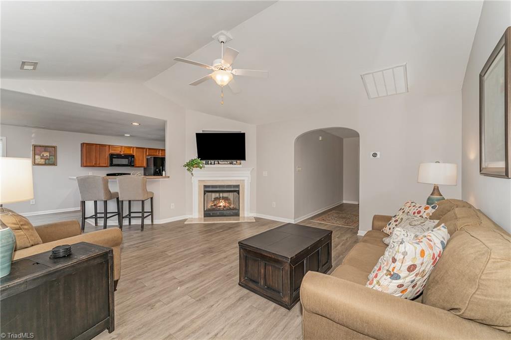 3823 Ranier Court Walkertown, NC 27051 - Photo 7 of 32 Gallery Image 7