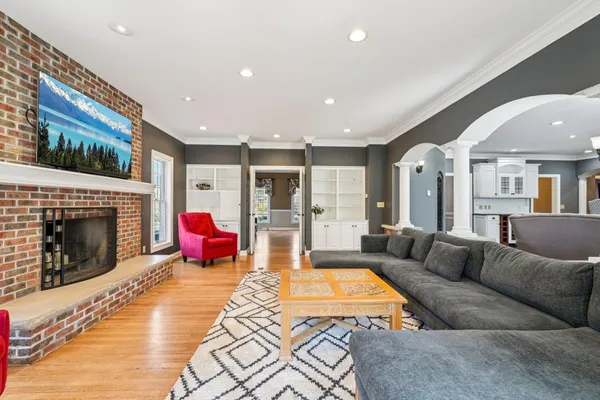 $1,295,000 | 21065 Bradford Lane, Brookfield, WI 53045